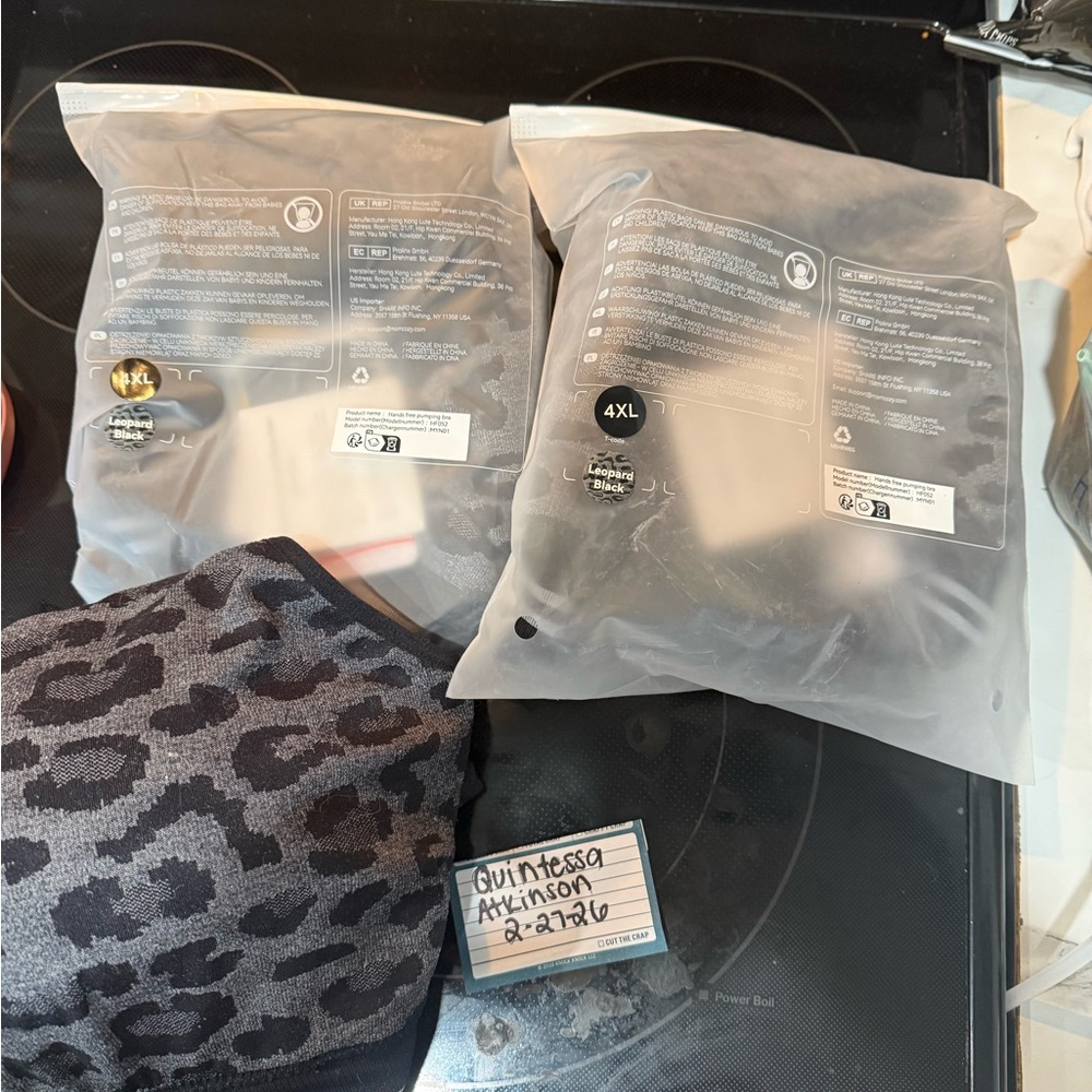 Momcozy nursing and pumping bra qty: 1 4xl